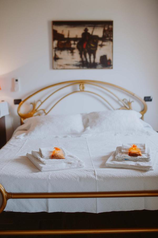 B&B Casa Santa Lucia Manerba del Garda Exteriör bild